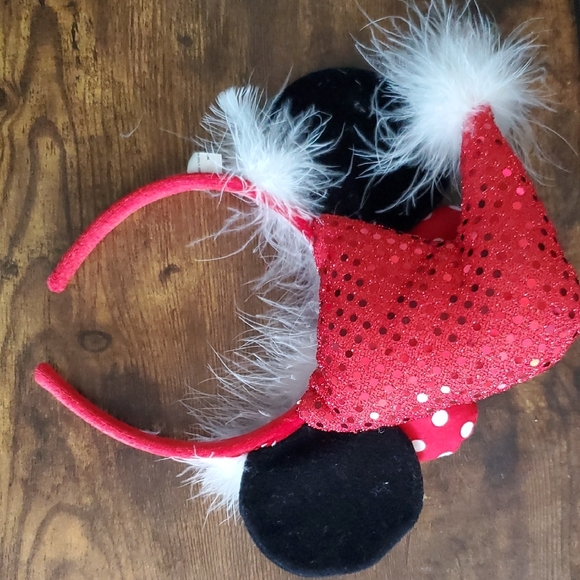 Disney Minnie Santa Hat Red and Black Polka Dot Minnie Mouse Ears. - Picture 4 of 4